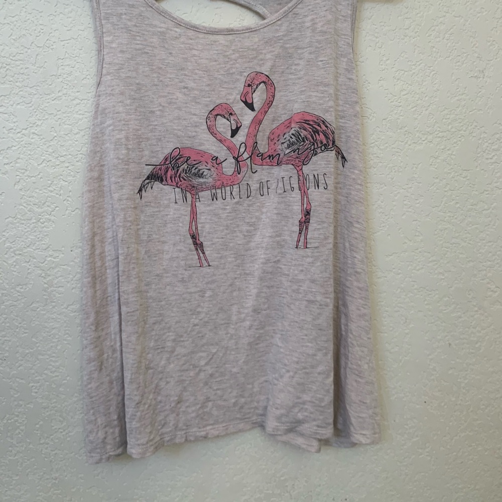 Cute flowy shirt